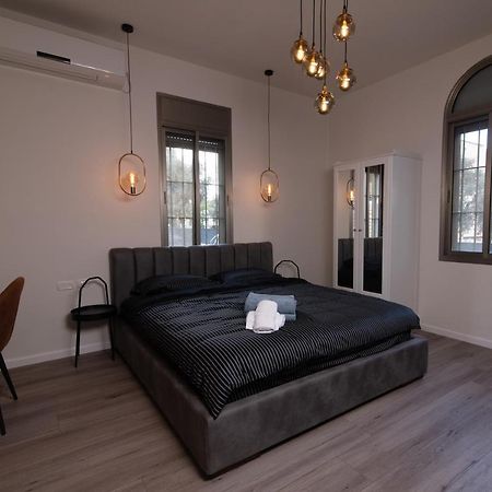 King'S Bed - Stay Royal And Stylish Bahai'S Garden Haifa Bagian luar foto