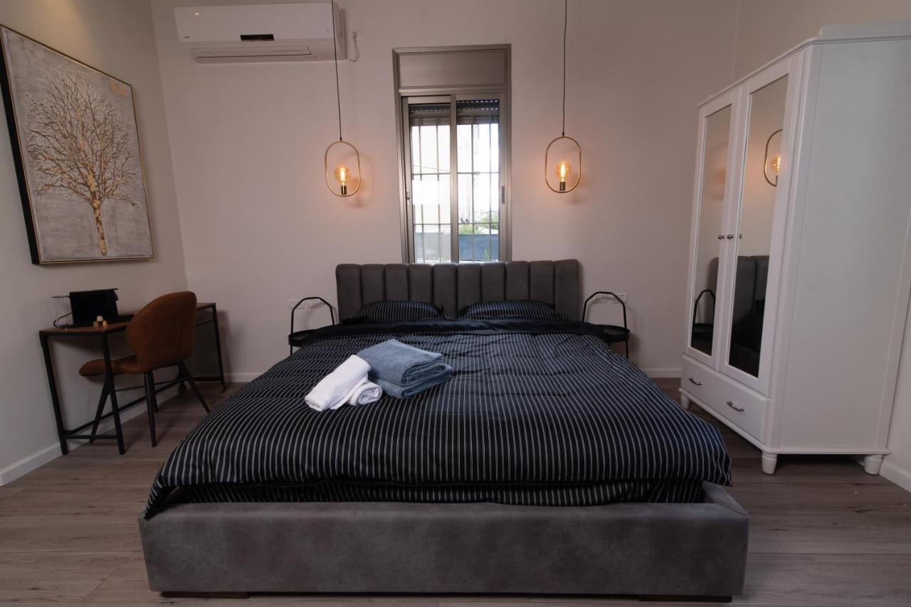 King'S Bed - Stay Royal And Stylish Bahai'S Garden Haifa Bagian luar foto